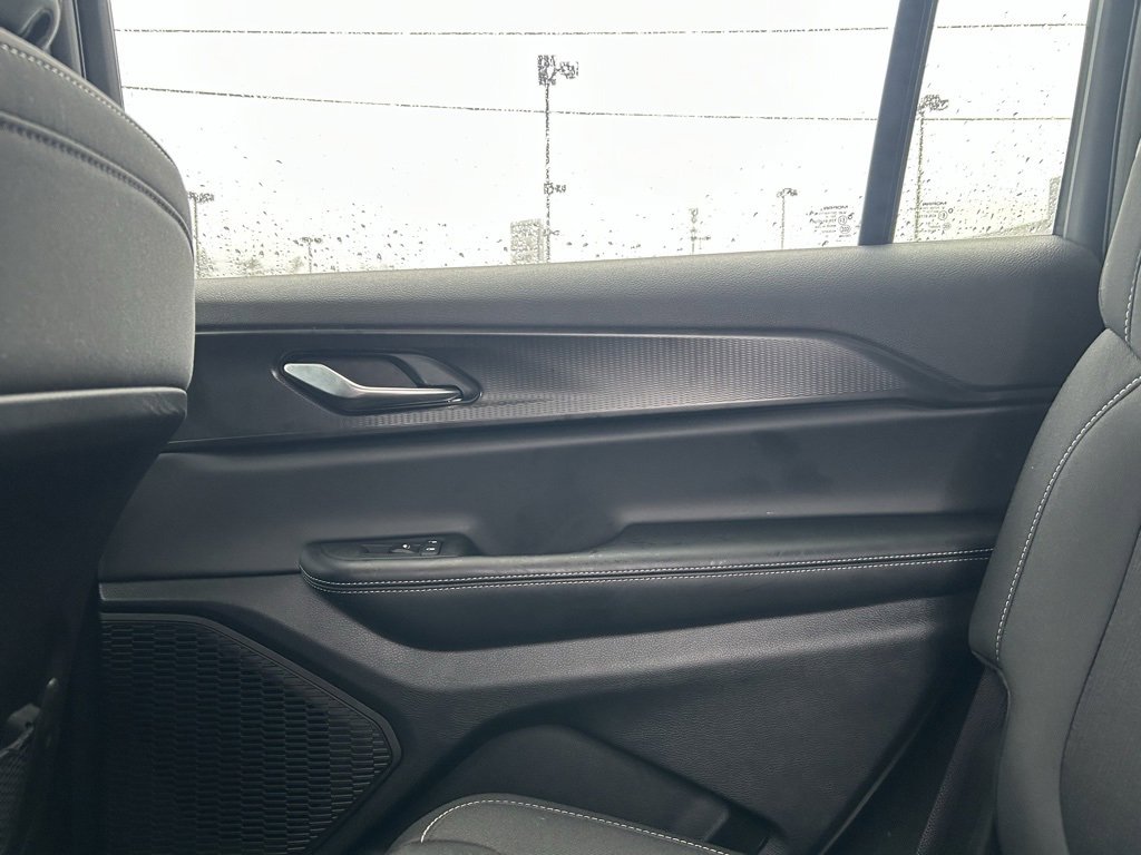 Used 2025 Jeep Grand Cherokee L Laredo w/ Luxury Tech Group I image 29