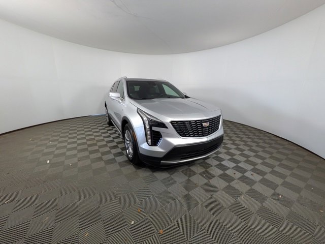 Used 2021 Cadillac XT4 Premium Luxury w/ Cold Weather Package image 32