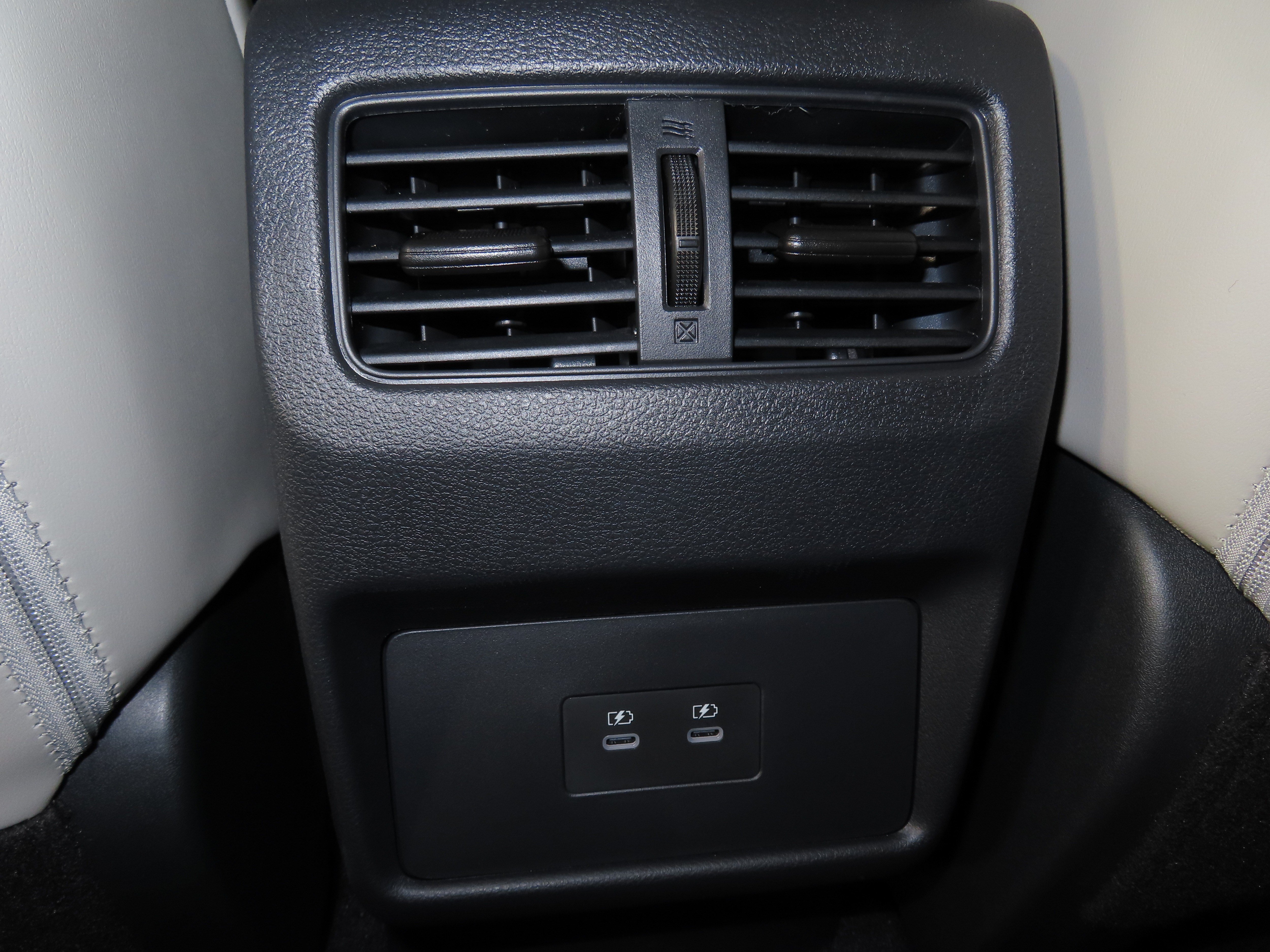 New 2026 Nissan Rogue Dark Armor AWD/4WD image 34