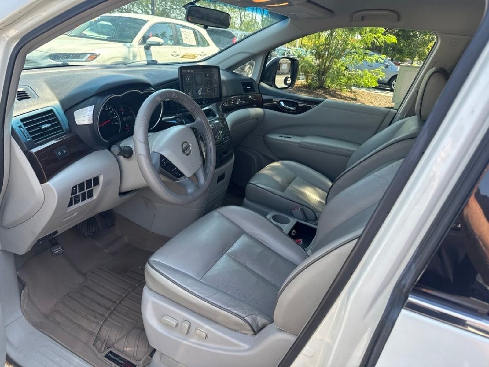 Used 2014 Nissan Quest SV w/ Leather Package FWD image 12