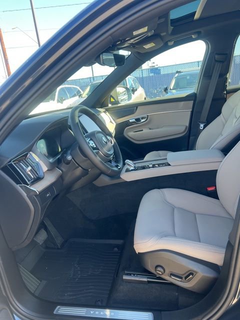 New 2026 Volvo XC90 B6 Plus w/ Protection Package Premier image 22