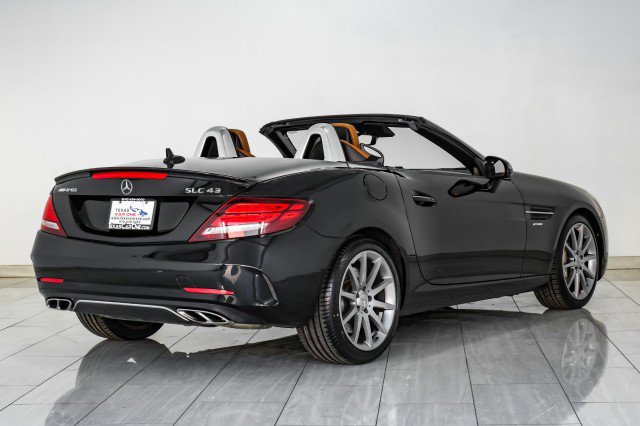 Used 2017 Mercedes-Benz SLC 43 AMG image 8