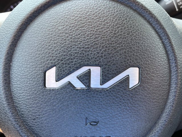 Used 2022 Kia Soul LX FWD image 30