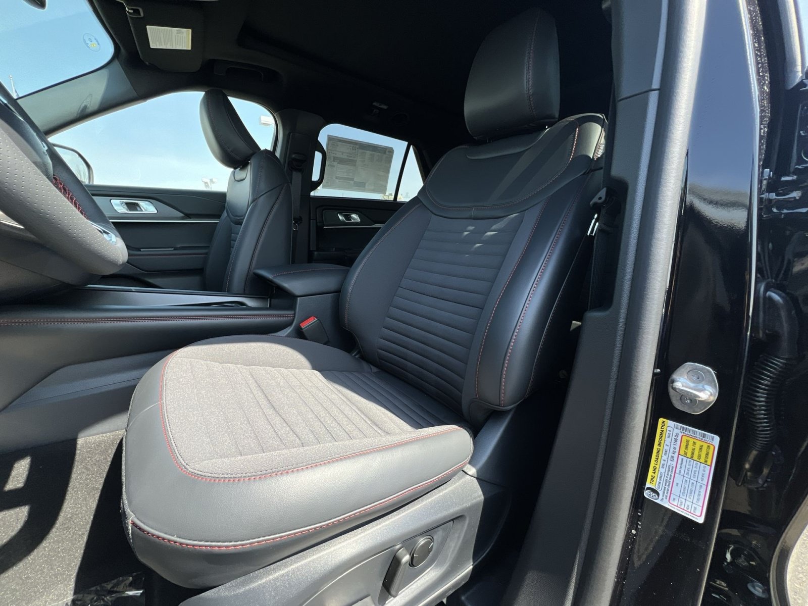 New 2026 Ford Explorer ST-Line w/ ST-Line Street Pack AWD/4WD image 13
