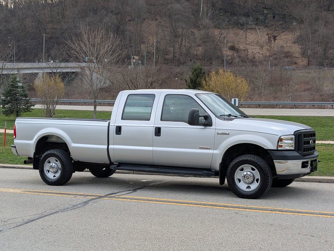 Used 2006 Ford F350 XL image 3