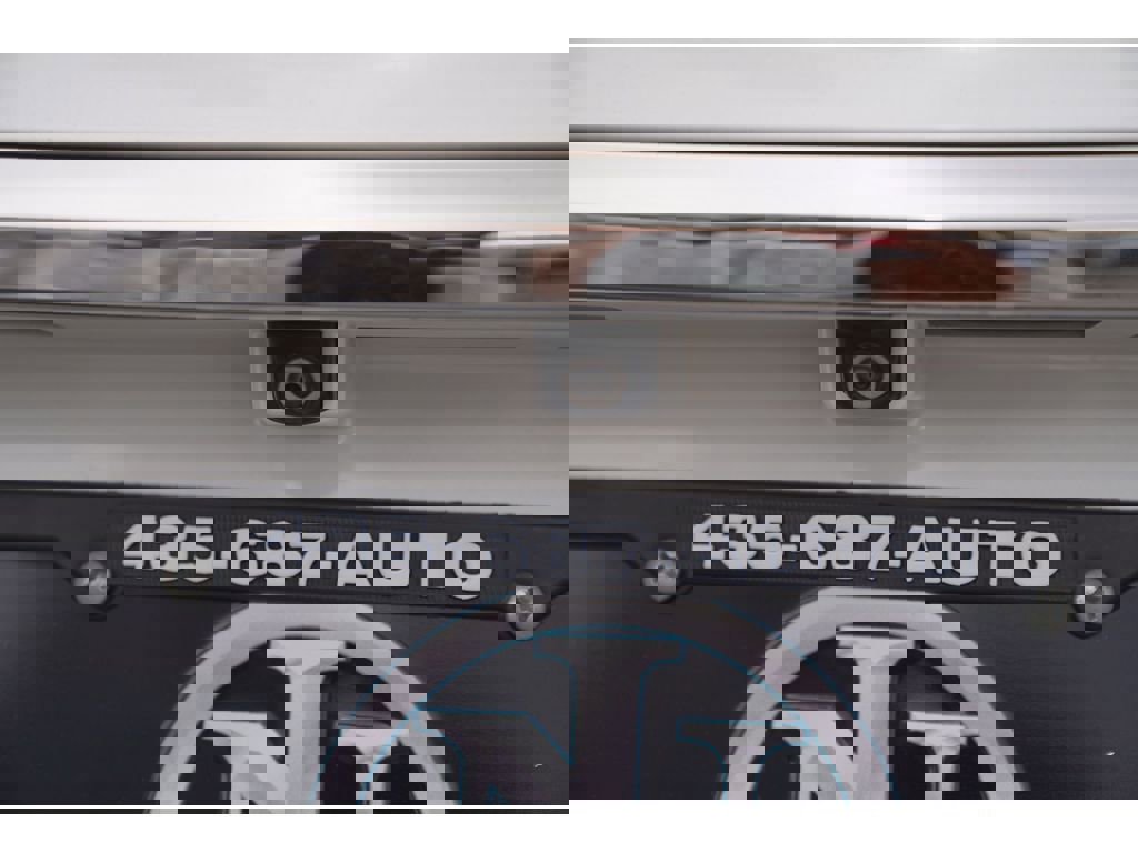 Used 2015 Kia K900 Luxury image 11