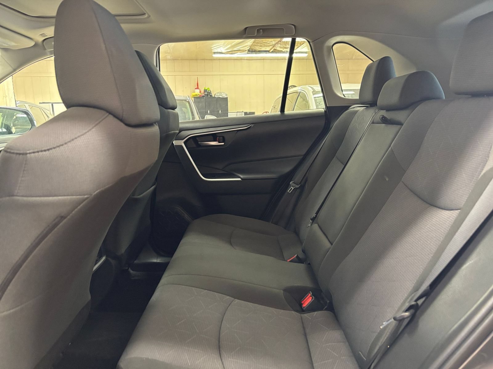 Used 2025 Toyota RAV4 XLE w/ Convenience Package AWD/4WD image 26