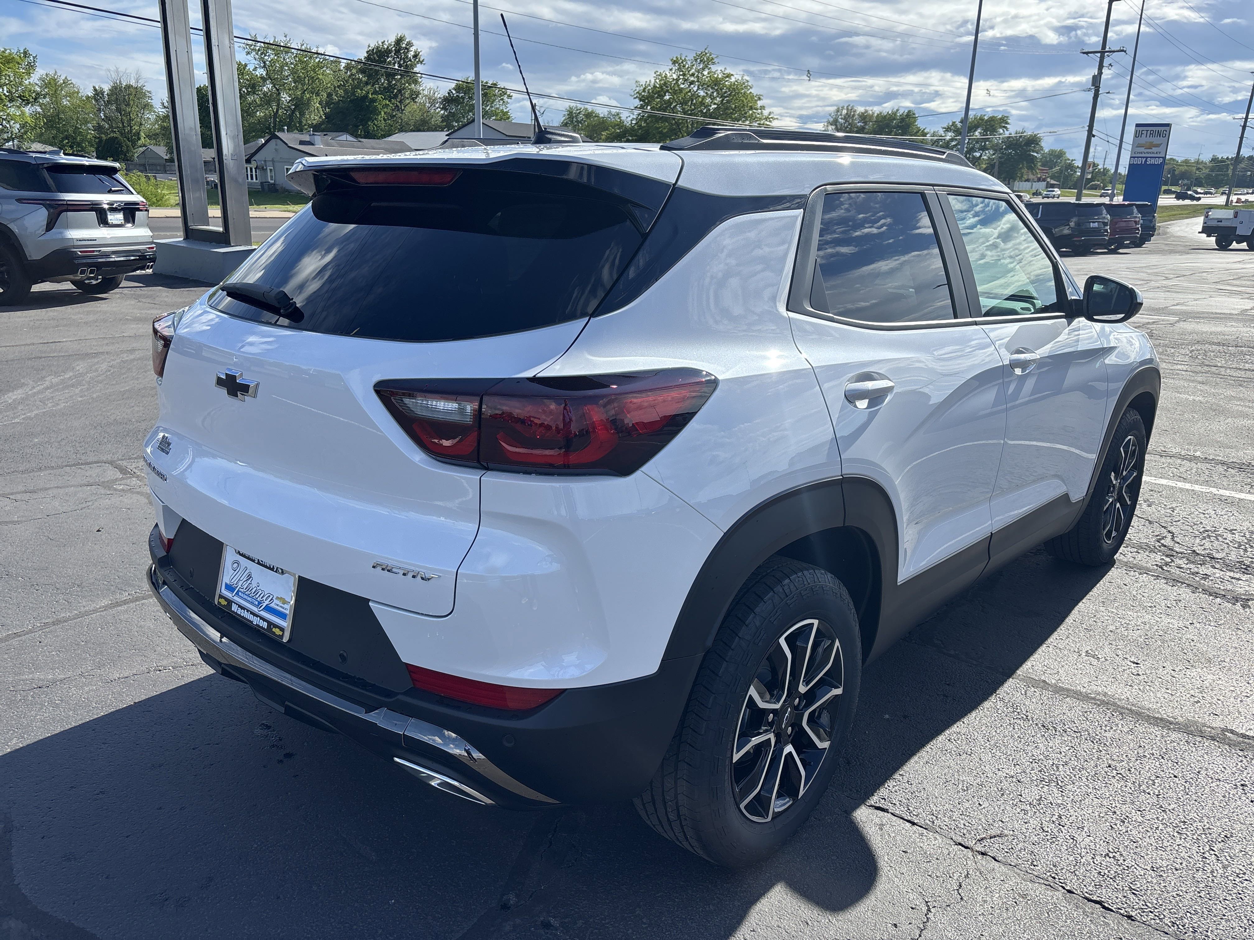 New 2025 Chevrolet TrailBlazer ACTIV w/ Convenience Package image 3