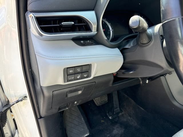 Used 2021 Toyota Highlander Platinum AWD/4WD image 22