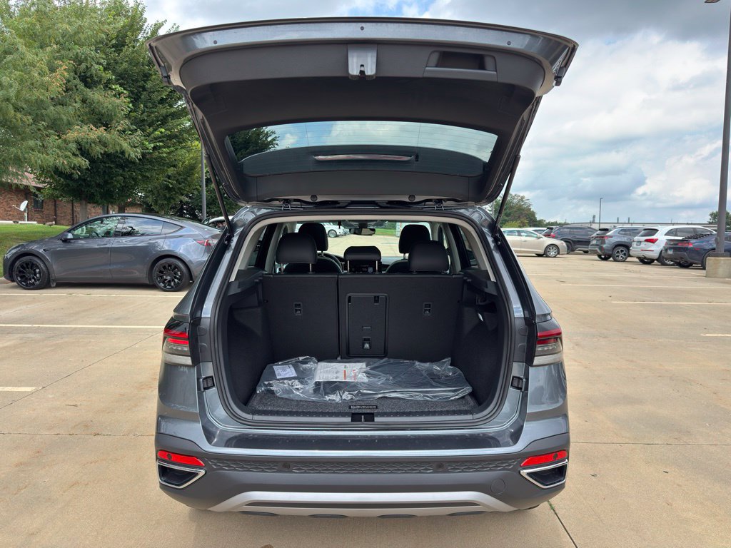 New 2026 Volkswagen Taos SE AWD/4WD image 17