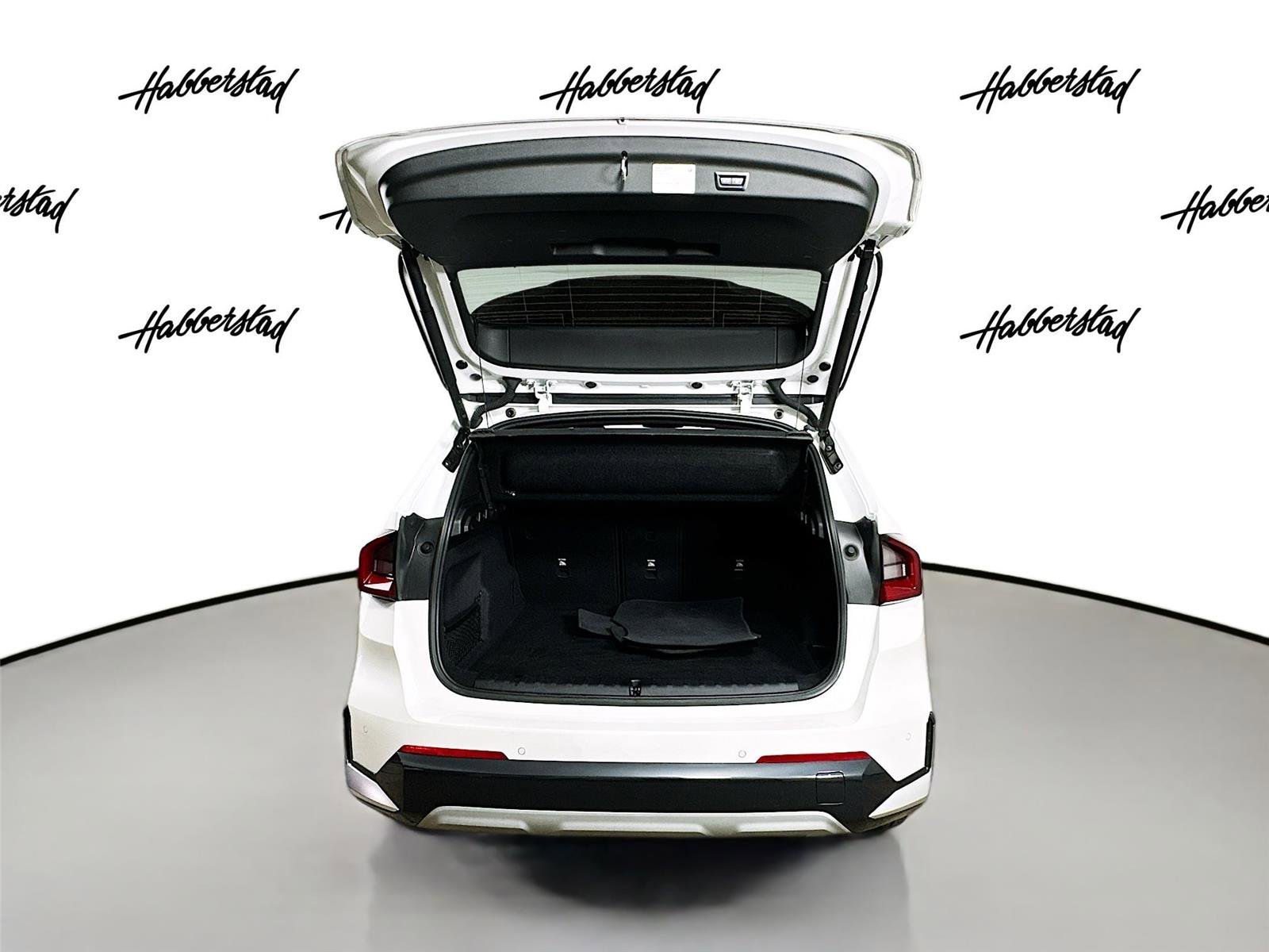 Certified 2023 BMW X1 xDrive28i w/ Convenience Package image 27