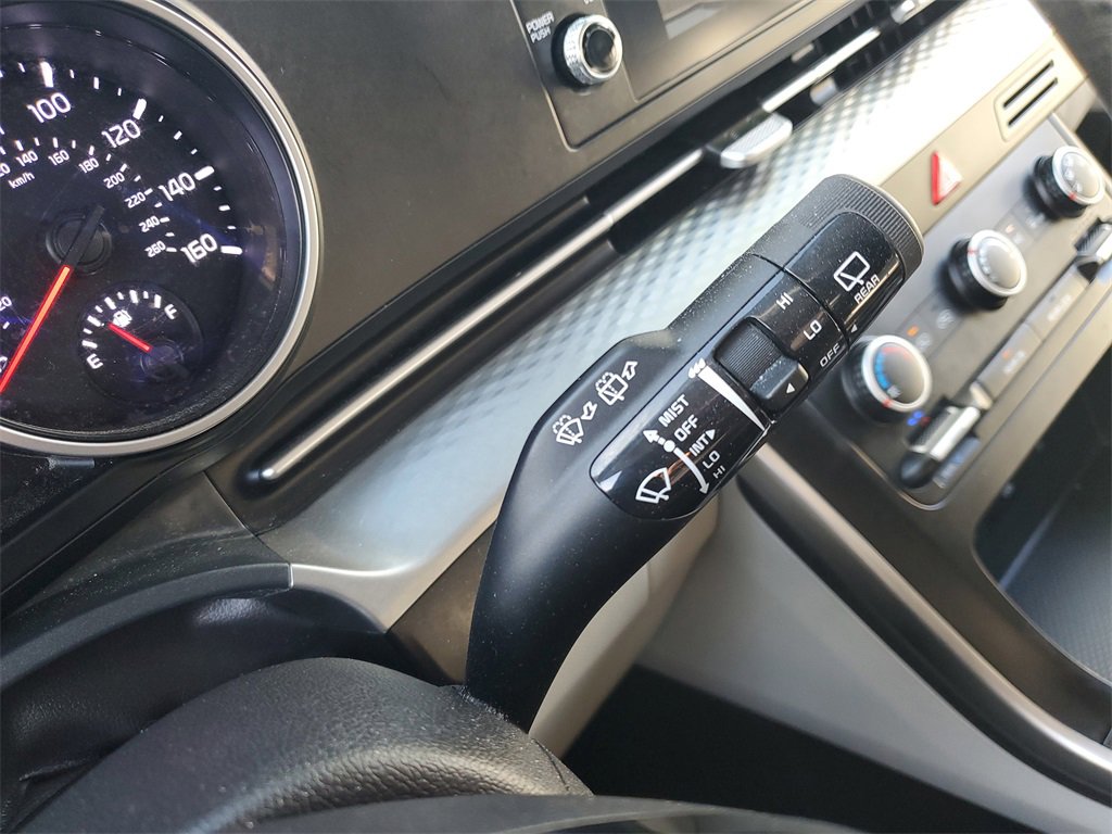 Certified 2023 Kia Carnival LX image 26