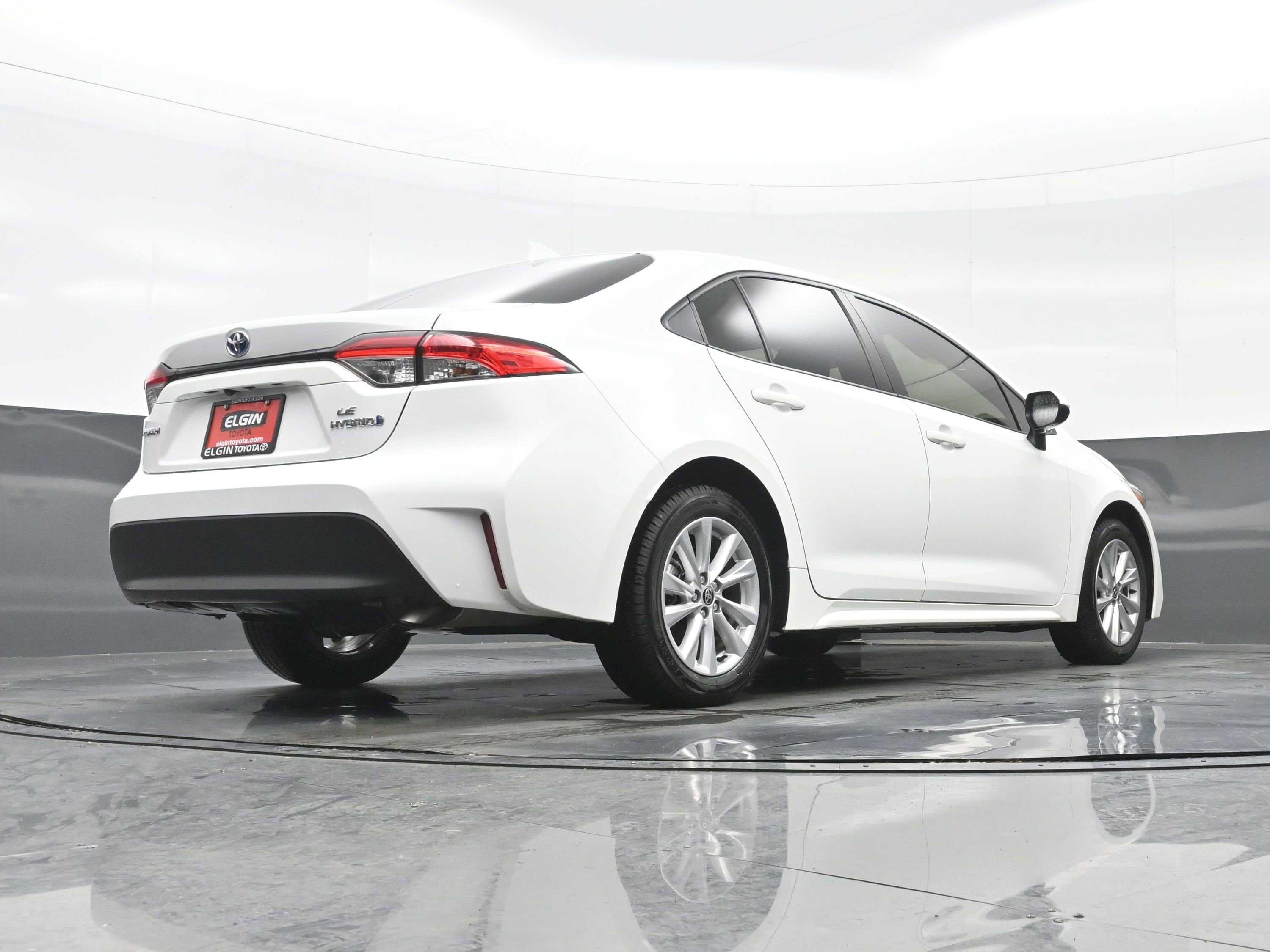 Used 2023 Toyota Corolla LE w/ LE Convenience Package image 31