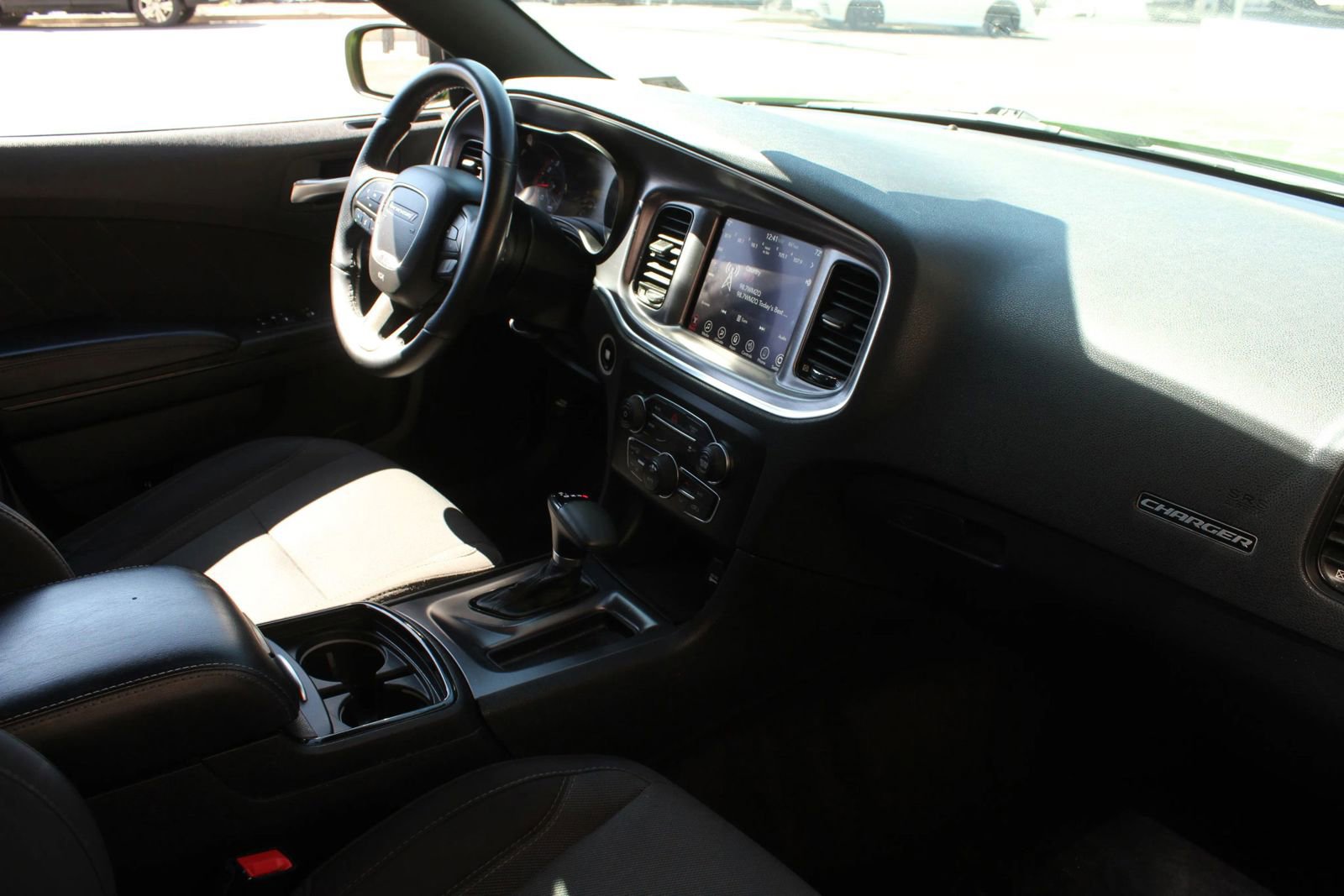 Used 2017 Dodge Charger R/T w/ Blacktop Package image 20