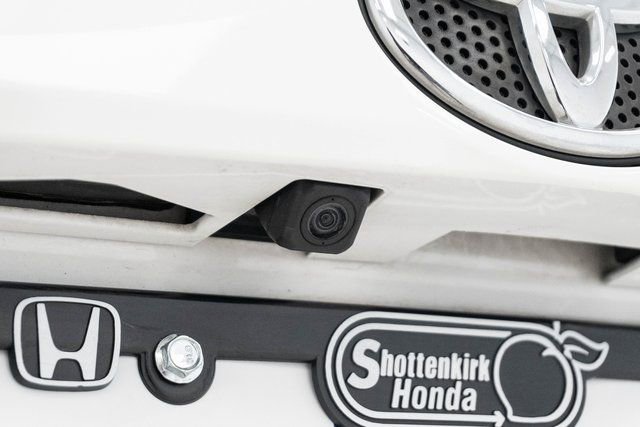 Used 2018 Toyota RAV4 LE image 12