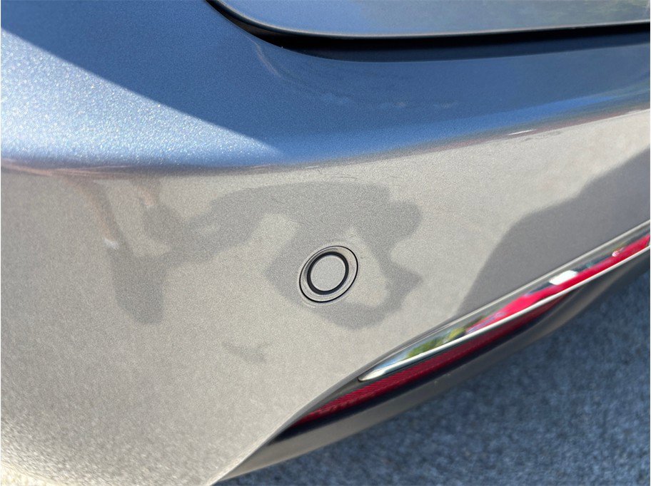Used 2020 Chrysler Pacifica Touring-L FWD image 14