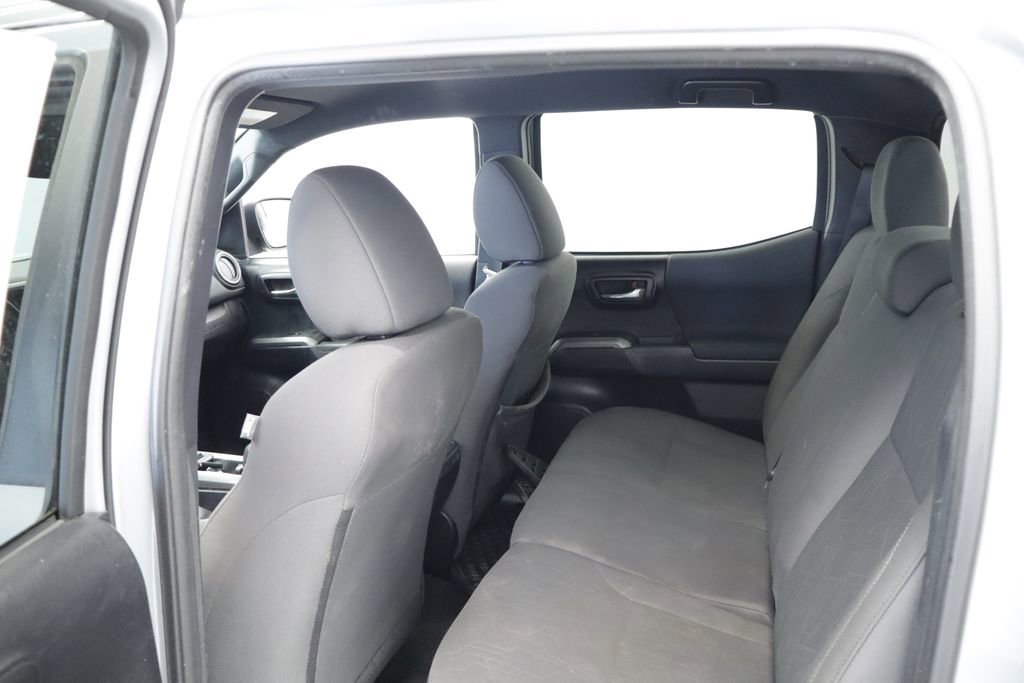 Used 2018 Toyota Tacoma TRD Off-Road AWD/4WD image 21