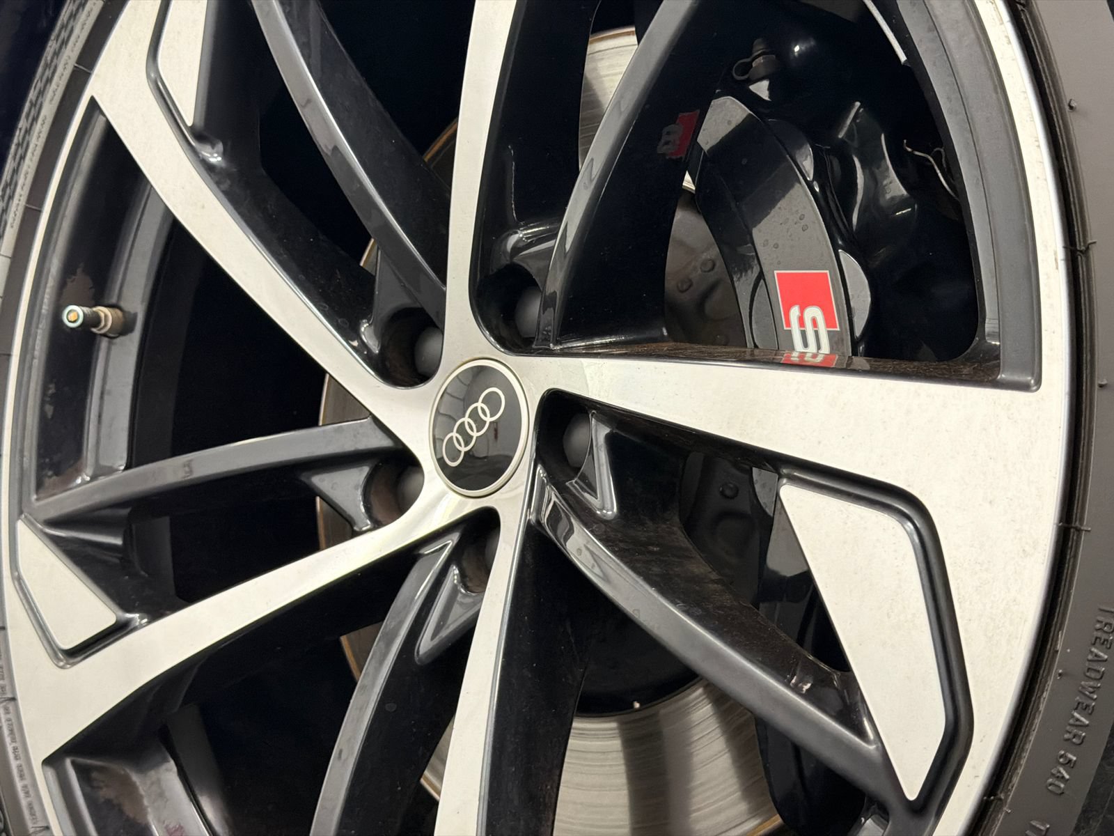 Used 2024 Audi SQ7 Premium Plus w/ Carbon Package AWD/4WD image 15