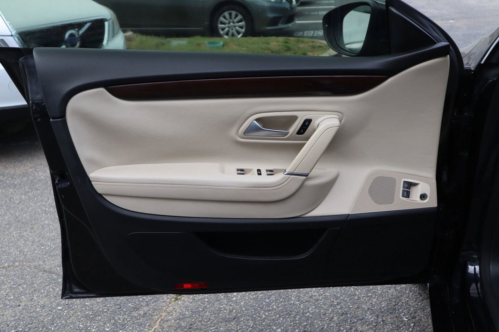 Used 2012 Volkswagen CC Lux Plus image 7