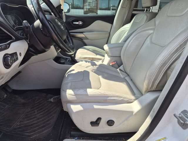 Used 2020 Jeep Cherokee Limited AWD/4WD image 13