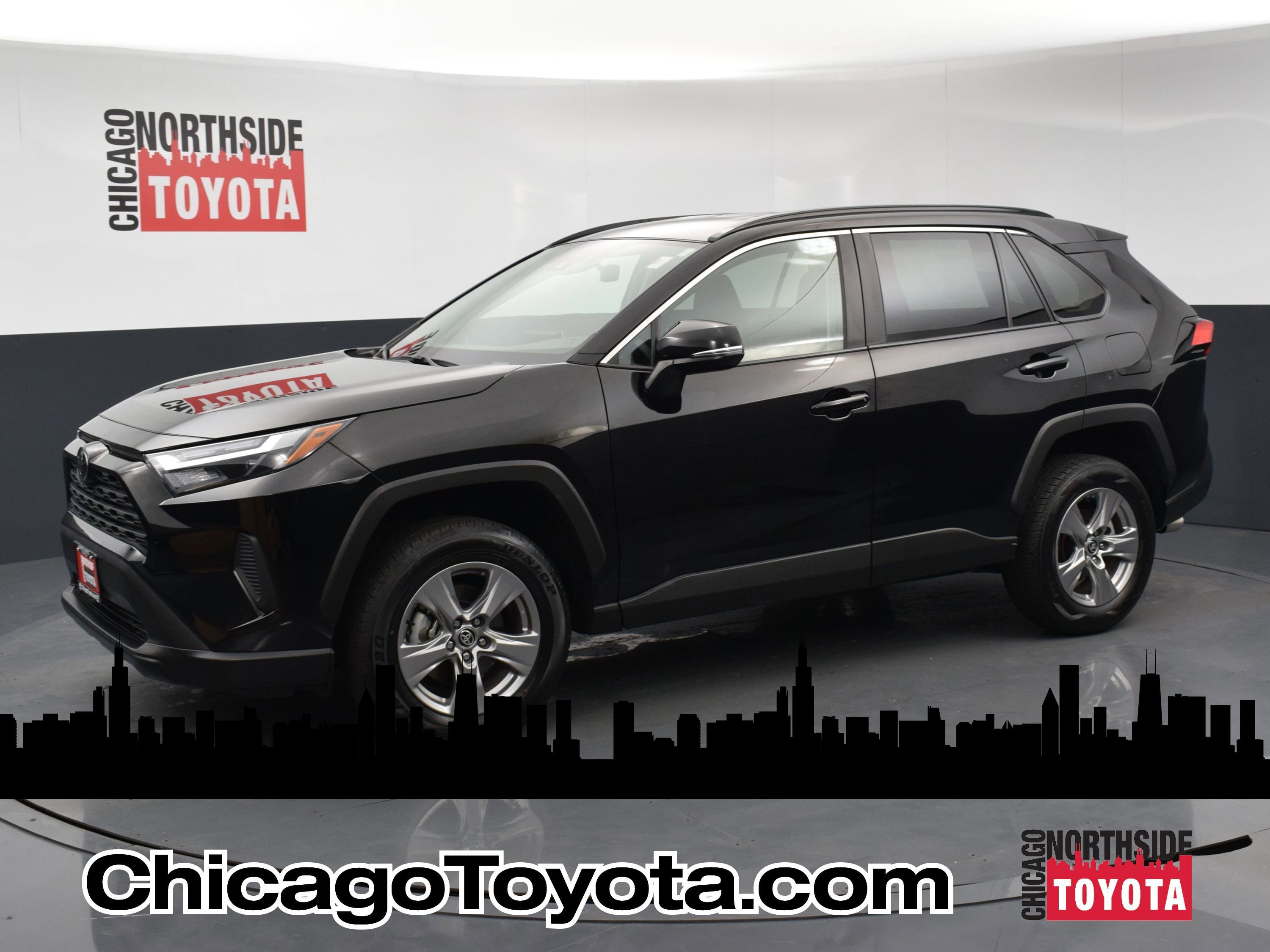 Used 2025 Toyota RAV4 XLE FWD image 1