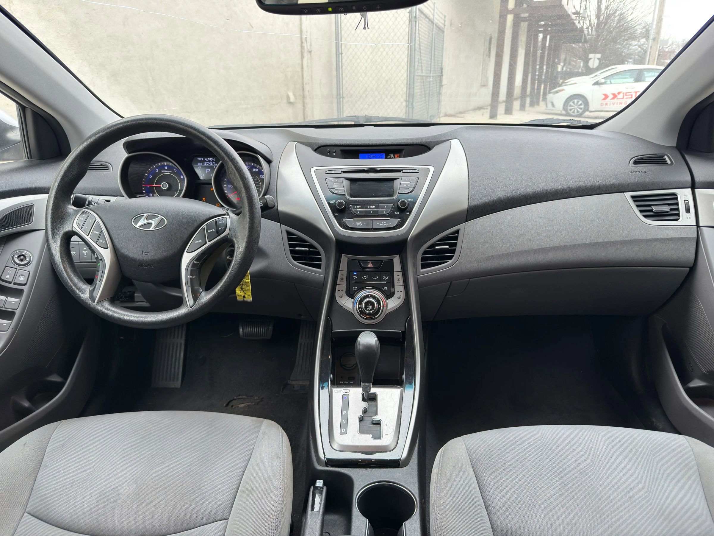 Used 2013 Hyundai Elantra GLS w/ Preferred Pkg image 10