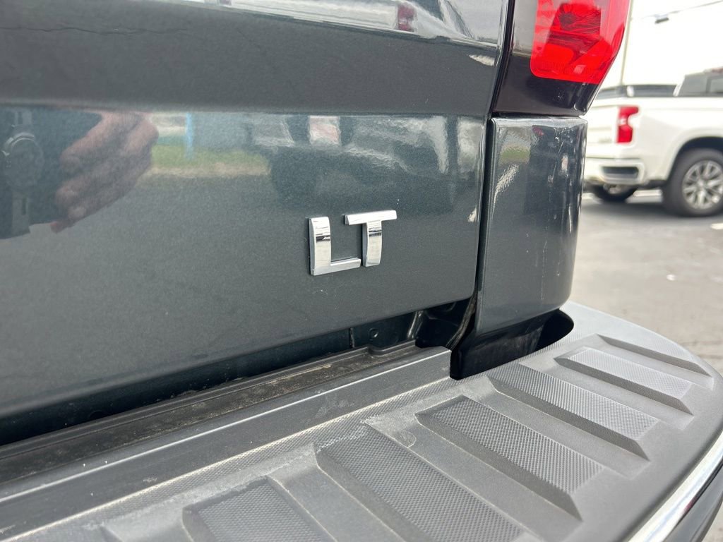 Used 2017 Chevrolet Silverado 1500 LT AWD/4WD image 12