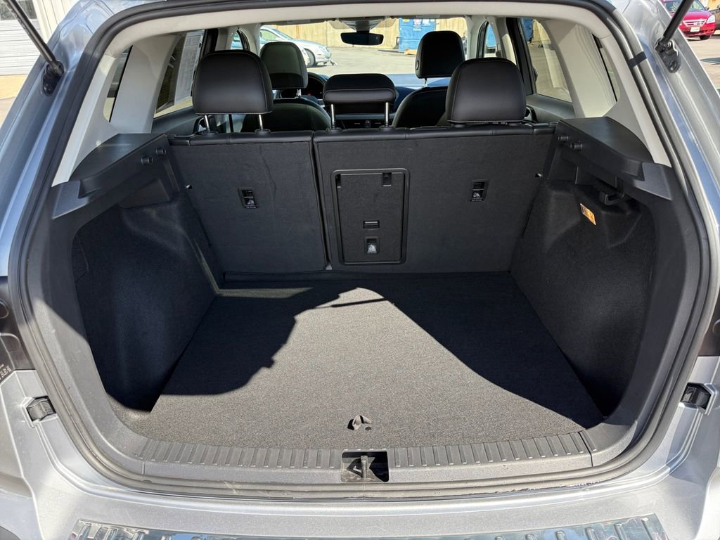 Used 2023 Volkswagen Taos SE w/ Panoramic Sunroof Package image 25