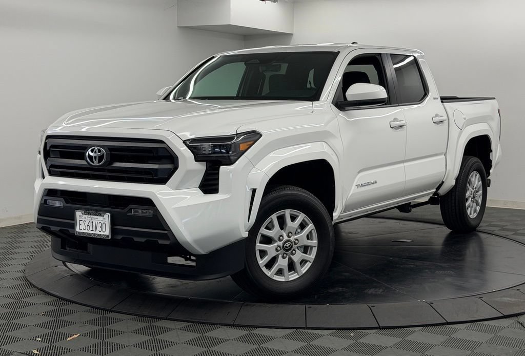 Used 2026 Toyota Tacoma SR5 AWD/4WD image 3