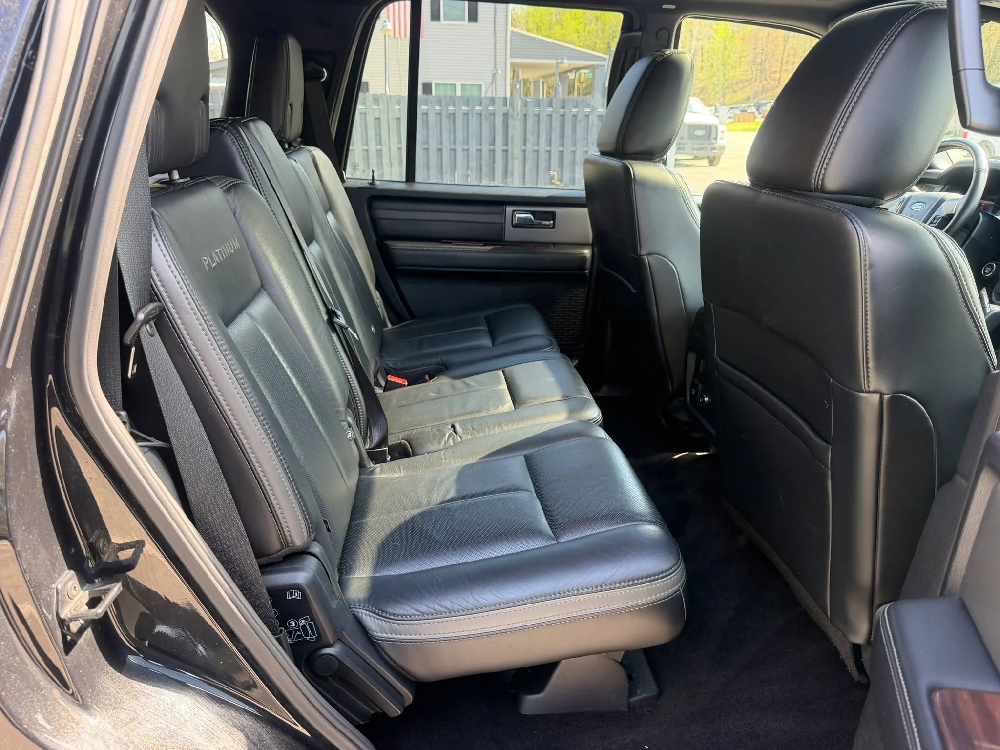Used 2015 Ford Expedition Platinum image 22