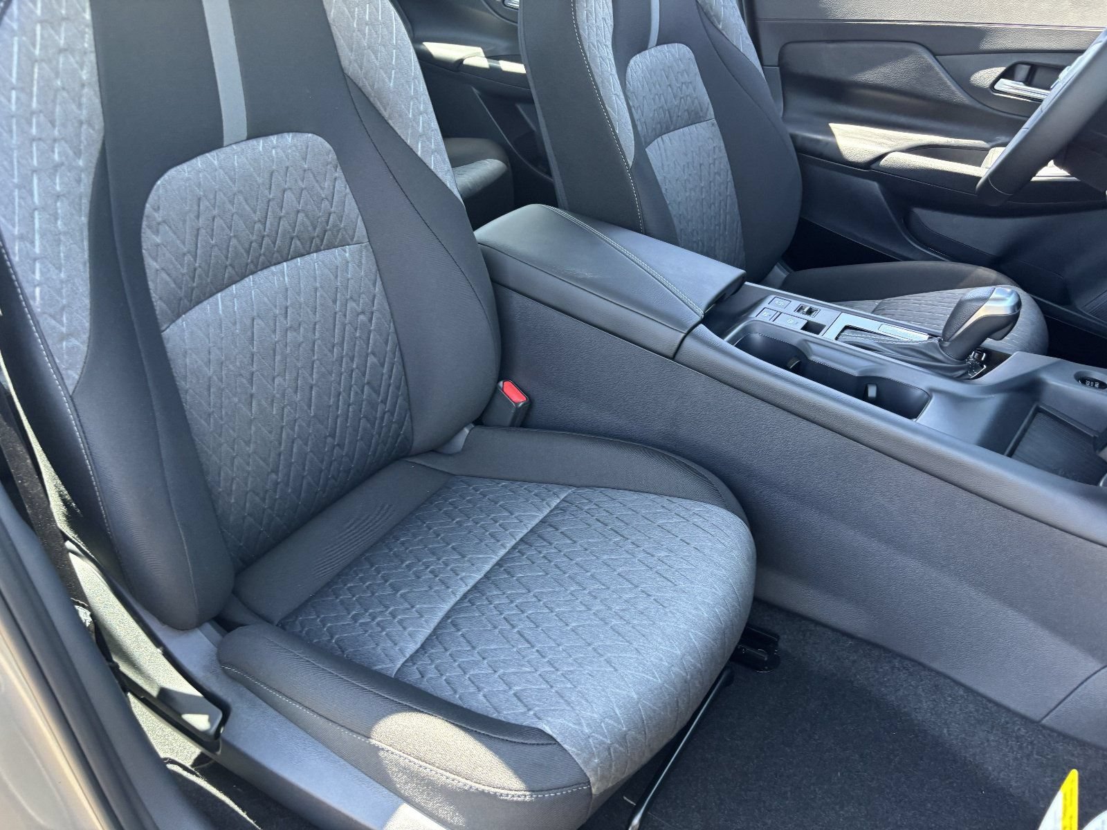New 2026 Nissan Sentra SV w/ SV Convenience Package FWD image 2