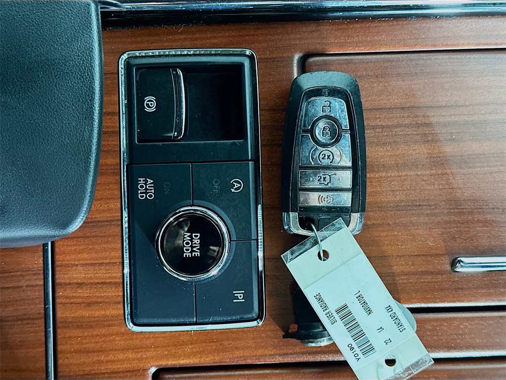 Used 2022 Lincoln Navigator L 4WD image 36