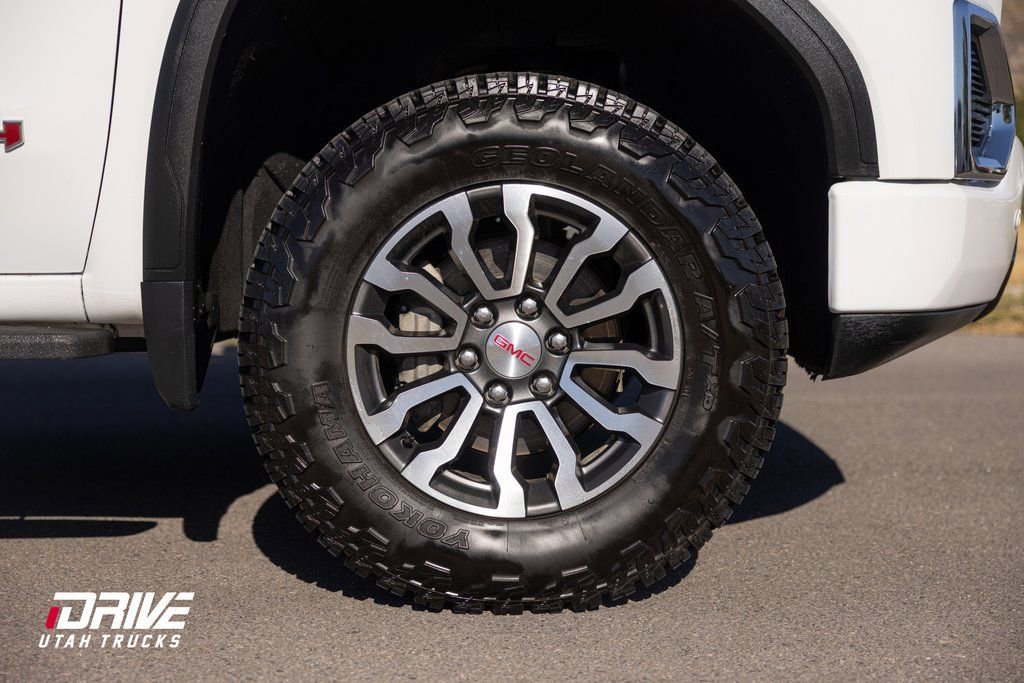 Used 2022 GMC Sierra 1500 AT4 w/ AT4 Premium Package image 9