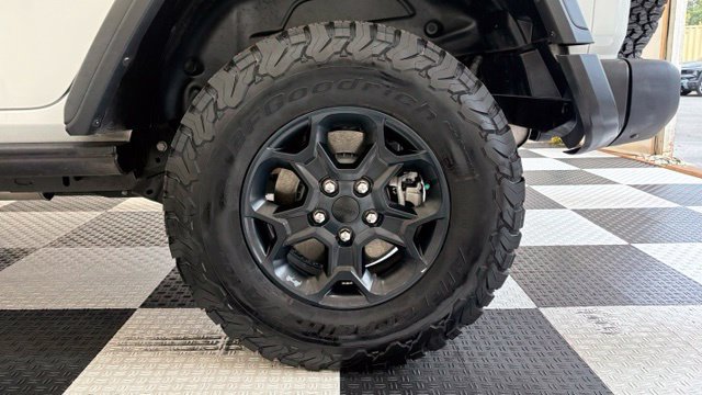 Used 2023 Jeep Wrangler Unlimited Rubicon 4xe AWD/4WD image 11