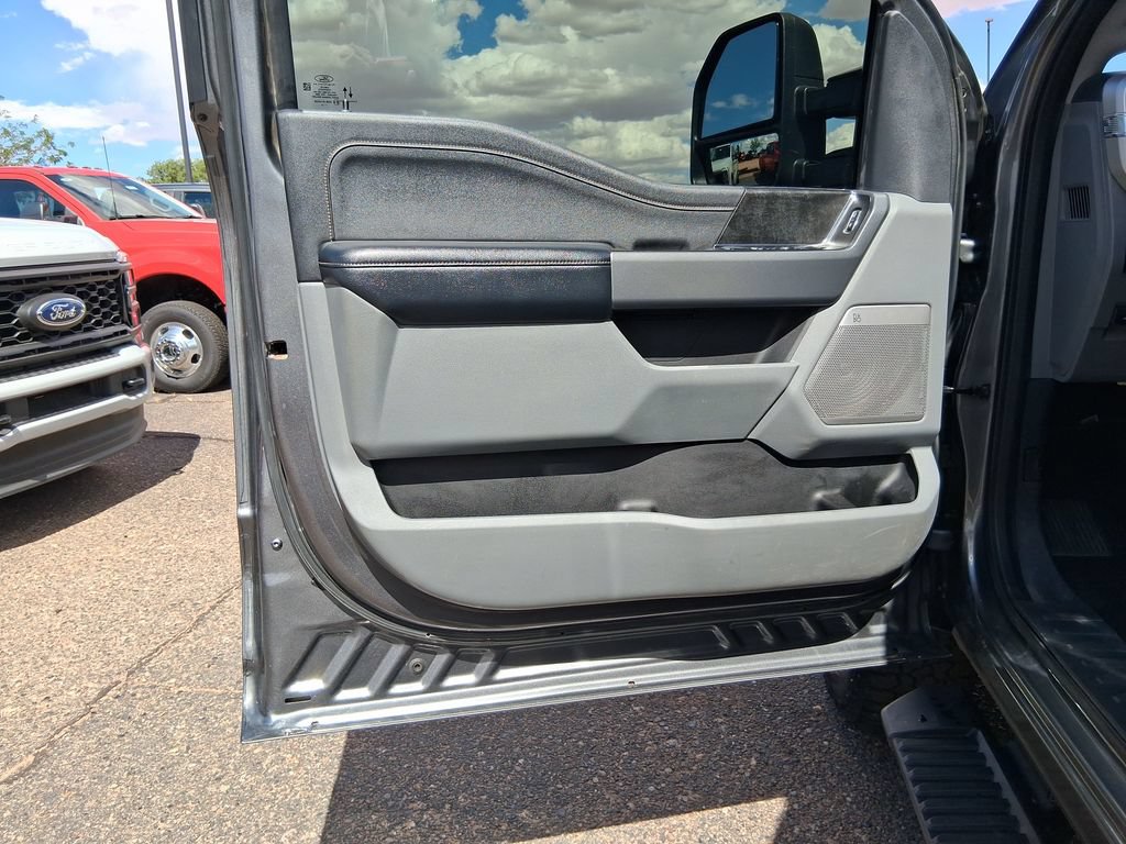 Used 2023 Ford F250 XLT w/ XLT Premium Package AWD/4WD image 10