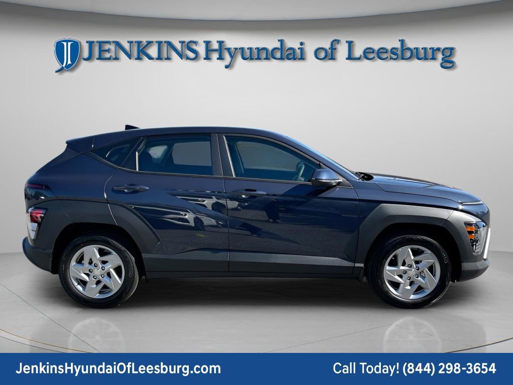 New 2026 Hyundai Kona SE image 3