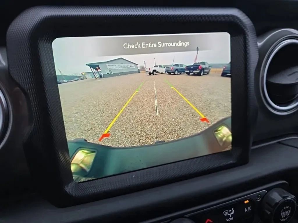 Used 2023 Jeep Gladiator Overland image 27