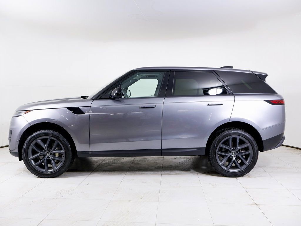 Used 2023 Land Rover Range Rover Sport SE image 2