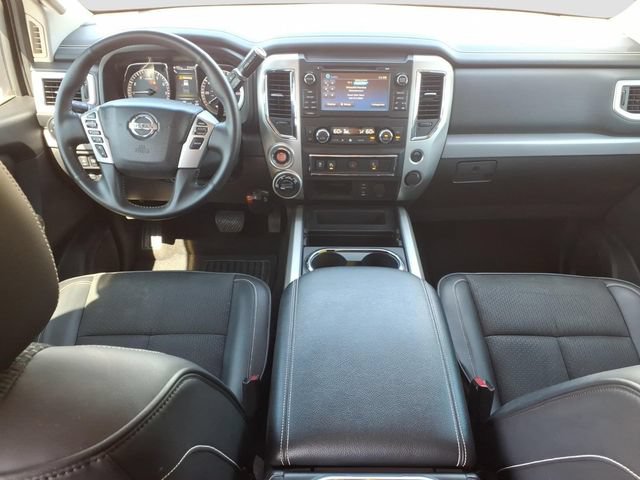 Used 2018 Nissan Titan PRO-4X AWD/4WD image 7