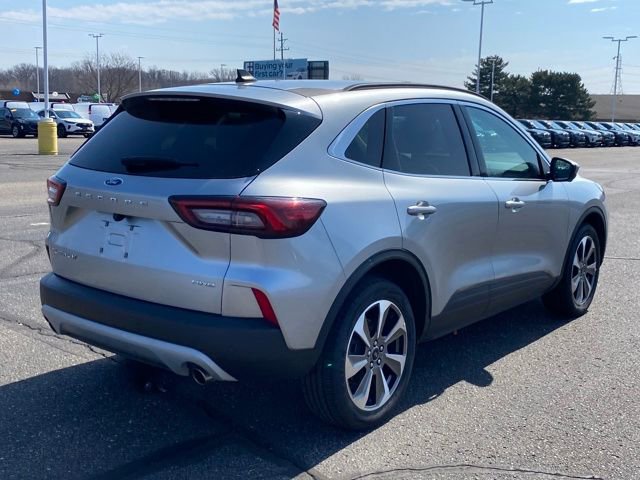 Used 2024 Ford Escape Platinum AWD/4WD video 3