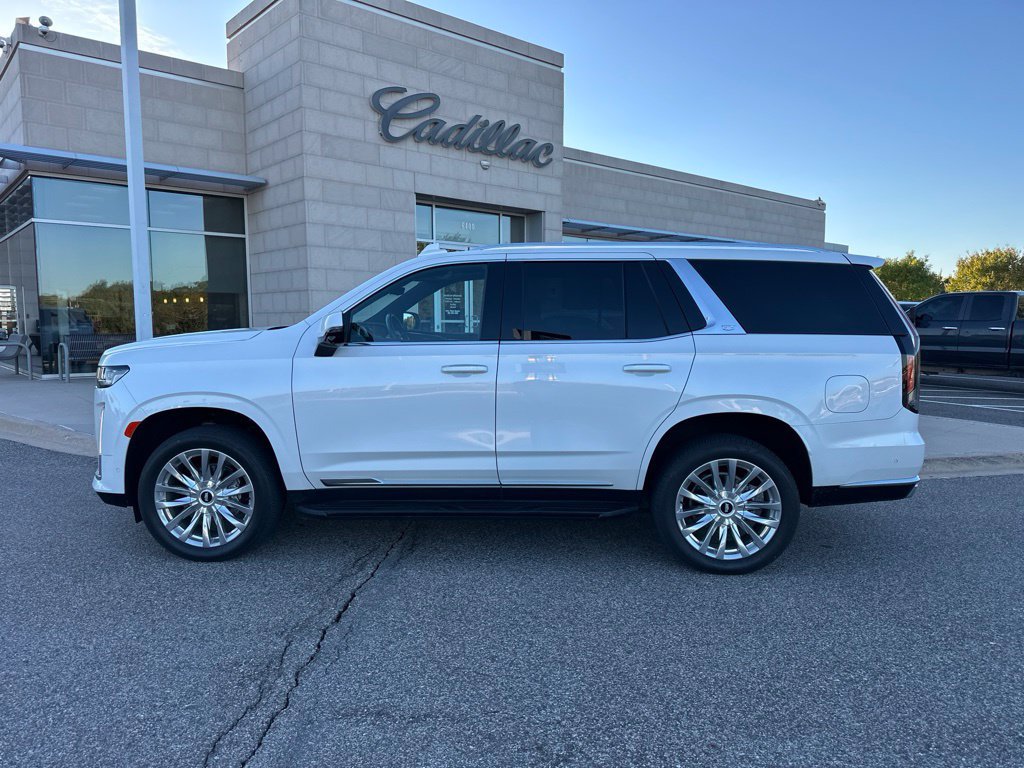 Used 2023 Cadillac Escalade Premium Luxury w/ LPO, Floor Liner Package AWD/4WD image 5