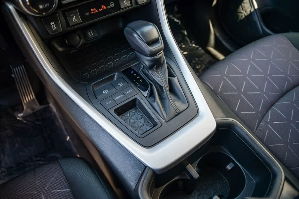 Used 2023 Toyota RAV4 XLE w/ Convenience Package FWD image 19