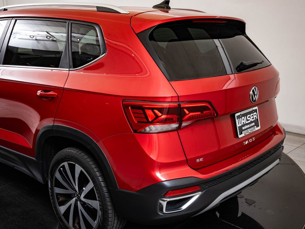 Used 2023 Volkswagen Taos SE w/ Panoramic Sunroof Package FWD image 19