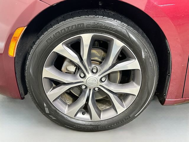 Used 2018 Chrysler Pacifica Limited w/ Tire & Wheel Group image 35