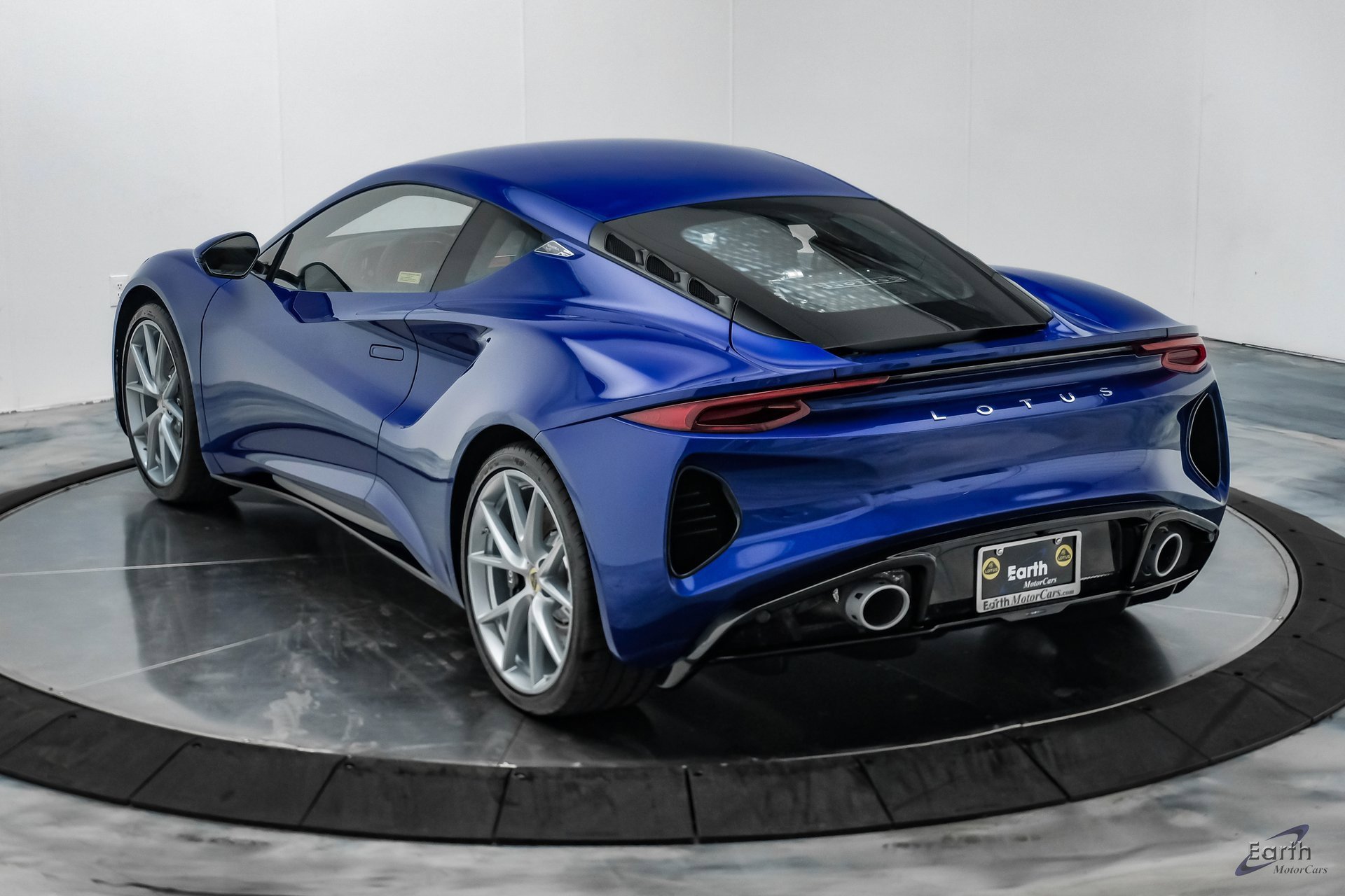 New 2025 Lotus Emira image 9