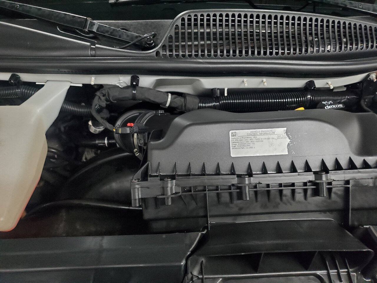 Used 2019 Chevrolet Express 2500 w/ Driver Convenience Package RWD image 4