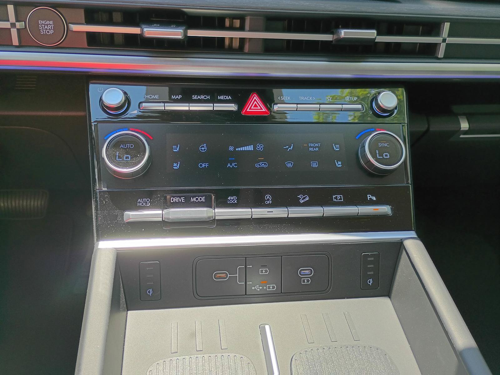 New 2026 Hyundai Santa Fe Limited AWD/4WD image 24