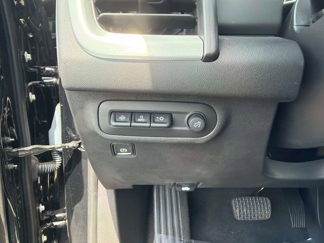 Used 2023 GMC Terrain SLT w/ Infotainment Package II FWD image 30