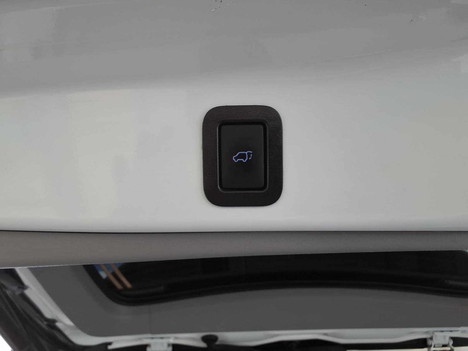 Used 2019 Toyota Highlander XLE AWD/4WD image 20