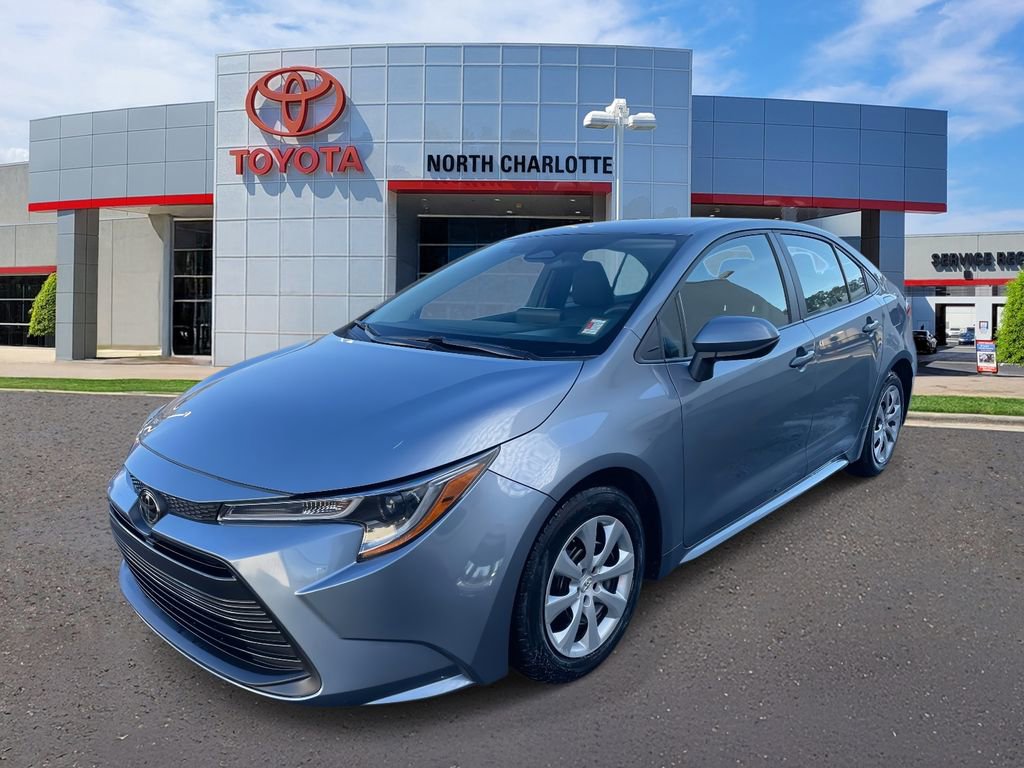 Used 2023 Toyota Corolla LE image 5
